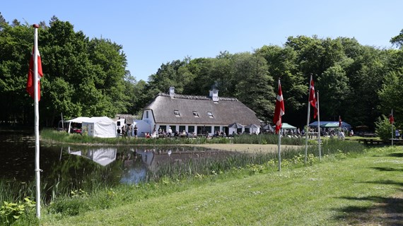 /media/25498/hammermoellen-pinseloerdag-05.jpg